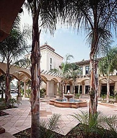 Newport Dunes Waterfront Resort Нюпорт Бийч Интериор снимка